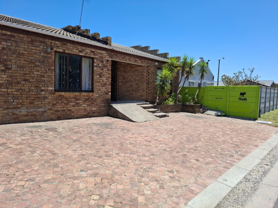 2 Bedroom Property for Sale in Windsor Park Western Cape